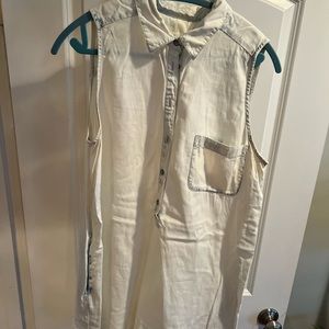 Sleeveless chambray dress. Light denim blue. Size large.